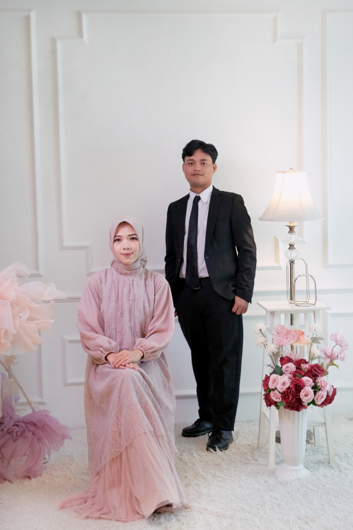 https://rosi-reno.webnikah.com/dirmember/00000028/Rosidanreno/photo-274005-322302-l-202505131106.jpg